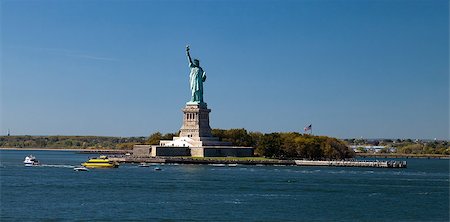 simsearch:400-06456471,k - The Statue of Liberty on Liberty Island at New York City Photographie de stock - Aubaine LD & Abonnement, Code: 400-07923519