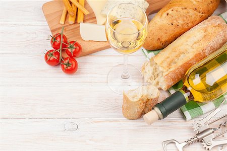 simsearch:400-05038961,k - White wine, cheese and bread on white wooden table background with copy space Foto de stock - Super Valor sin royalties y Suscripción, Código: 400-07937804