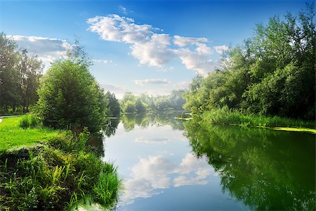 simsearch:400-08817566,k - Beautiful river in the summer day Photographie de stock - Aubaine LD & Abonnement, Code: 400-07932173
