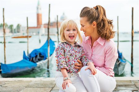 simsearch:400-07954337,k - Portrait of happy mother and baby on grand canal embankment in venice, italy Stock Photo - Budget Royalty-Free & Subscription, Code: 400-07954329