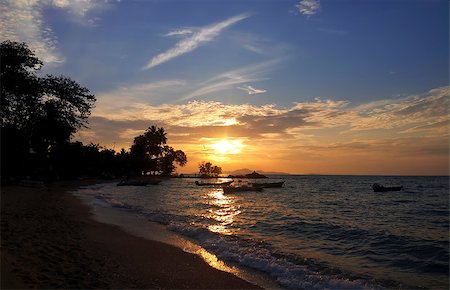 Last Rays of Sun on Wong Amat Beach, Pattaya. Photographie de stock - Aubaine LD & Abonnement, Code: 400-07954969