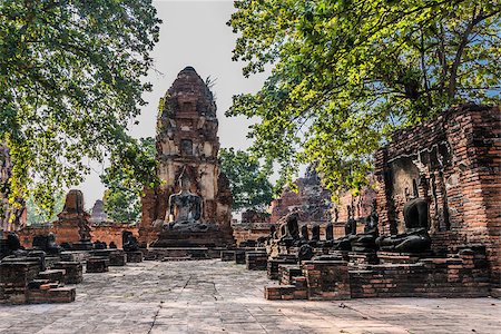 Wat Mahathat temple ruins at Ayutthaya Bangkok Thailand Stock Photo - Budget Royalty-Free & Subscription, Code: 400-07952379