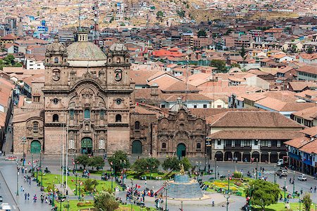 simsearch:400-06949087,k - Cuzco, Peru - July 13, 2013: aerial view of the Plaza de Armas of Cuzco city in the peruvian Andes Foto de stock - Super Valor sin royalties y Suscripción, Código: 400-07952462