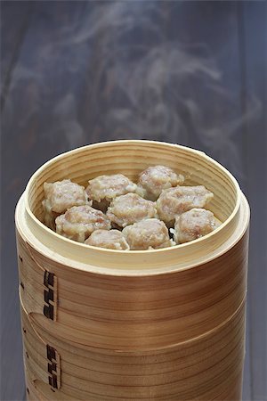 simsearch:400-04025064,k - shu mai, shao mai, chinese food in bamboo steamer Stock Photo - Budget Royalty-Free & Subscription, Code: 400-07978736