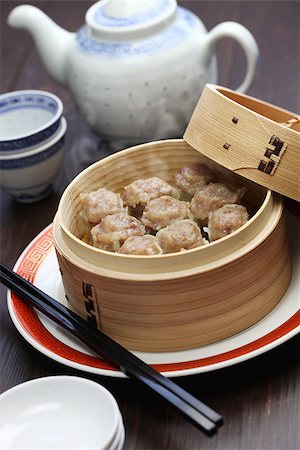 simsearch:400-04025064,k - shu mai, shao mai, chinese food in bamboo steamer Stock Photo - Budget Royalty-Free & Subscription, Code: 400-07978738