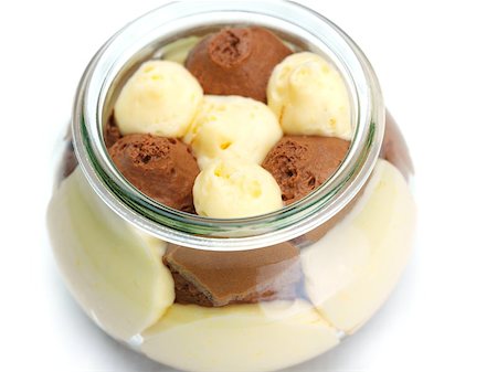simsearch:400-09065776,k - tasty dessert glass cup with fruits and chocolate Stock Photo - Budget Royalty-Free & Subscription, Code: 400-07972078