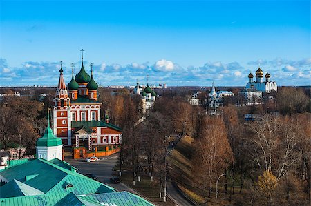 simsearch:400-09221403,k - Yaroslavl is ancient Russian city. Sunlight day Photographie de stock - Aubaine LD & Abonnement, Code: 400-07973988