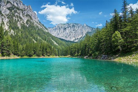 simsearch:400-06088617,k - Grüner see with crystal clear water in Austrian Alps Photographie de stock - Aubaine LD & Abonnement, Code: 400-07984021