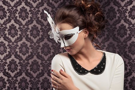 people party retro not outdoors not indoors not illustration - pretty young brunette in white elegant dress with a fashion mask ready for carnival party Stock Photo - Budget Royalty-Free & Subscription, Code: 400-07982042
