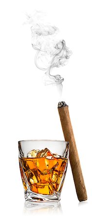 Whiskey with ice and cigar isolated on a white background Photographie de stock - Aubaine LD & Abonnement, Code: 400-07982608