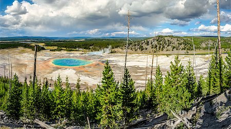 Panoramic view of Grand Prismatic spring in Yellowstone NP, USA Foto de stock - Royalty-Free Super Valor e Assinatura, Número: 400-07994967