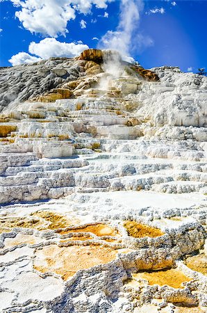 Detail view of beutiful geothermal land in Yellowstone NP, USA Foto de stock - Royalty-Free Super Valor e Assinatura, Número: 400-07994978