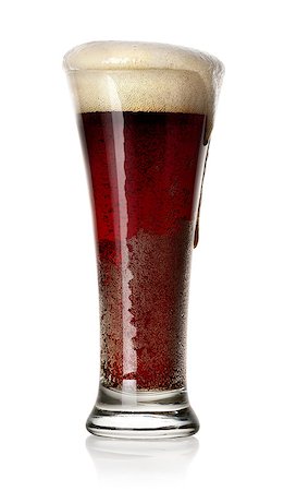simsearch:400-05260769,k - Glass of black beer isolated on white Foto de stock - Royalty-Free Super Valor e Assinatura, Número: 400-07996986