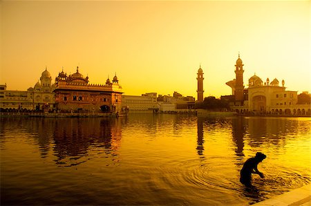 simsearch:400-07990369,k - Sunset at Golden Temple in Amritsar, Punjab, India. Stock Photo - Budget Royalty-Free & Subscription, Code: 400-07990369