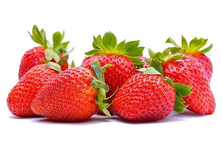 simsearch:400-07993543,k - Strawberries isolated on white background in studio Fotografie stock - Microstock e Abbonamento, Codice: 400-07993543