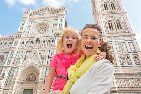 simsearch:400-08016330,k - Portrait of happy mother and baby girl in front of duomo in florence, italy Stock Photo - Budget Royalty-Free & Subscription, Code: 400-08020904