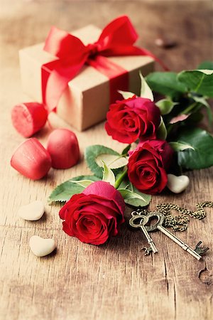 simsearch:400-08034170,k - Still Life Valentine's Day Photographie de stock - Aubaine LD & Abonnement, Code: 400-08034161