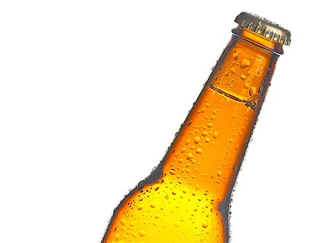 simsearch:400-07165360,k - one bottle of fresh beer with drops, isolated with space for text on white background Foto de stock - Royalty-Free Super Valor e Assinatura, Número: 400-08034191