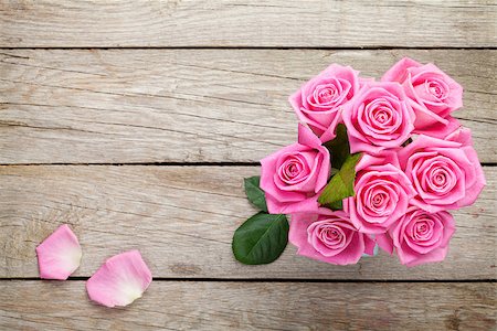 simsearch:400-08110734,k - Fresh spring garden pink roses bouquet on wooden table Stock Photo - Budget Royalty-Free & Subscription, Code: 400-08037286