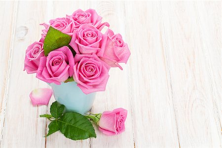 simsearch:400-08110734,k - Fresh spring garden pink roses bouquet on white wooden table with copy space Stock Photo - Budget Royalty-Free & Subscription, Code: 400-08037289