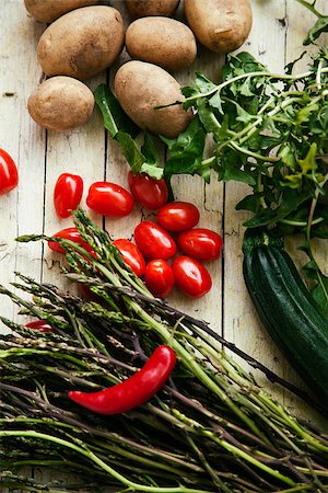 Fresh organic vegetables. Food background. Healthy food from garden Stock Photo - Budget Royalty-Free & Subscription, Code: 400-08037959