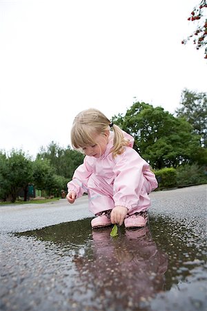 Baby Girl in a pool of water Stock Photo - Budget Royalty-Free & Subscription, Code: 400-08032404