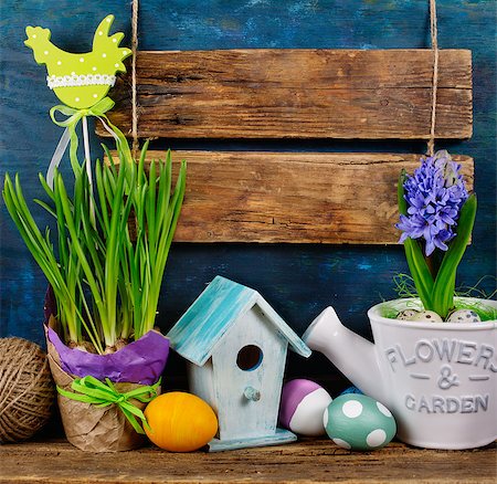 Blank Wooden Signboard and Easter Decorations, Easter Fotografie stock - Microstock e Abbonamento, Codice: 400-08044107