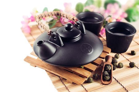simsearch:659-03533716,k - Still Life with Asian teapot on a white background Stock Photo - Budget Royalty-Free & Subscription, Code: 400-08042967