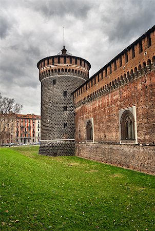 simsearch:400-04747820,k - The Outer Wall of Castello Sforzesco (Sforza Castle) in Milan, Italy Photographie de stock - Aubaine LD & Abonnement, Code: 400-08050367
