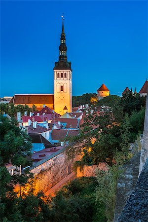 simsearch:400-08037885,k - Talinn Old Town and Saint Nicholas (Niguliste) Church in the Evening, Tallinn, Estonia Stockbilder - Microstock & Abonnement, Bildnummer: 400-08053365