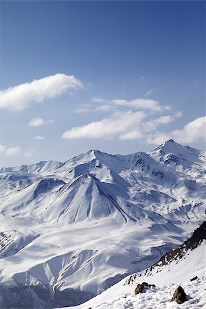 simsearch:400-08072895,k - Snowy mountains in nice sun day. Caucasus Mountains, Georgia, ski resort Gudauri. Foto de stock - Super Valor sin royalties y Suscripción, Código: 400-08075316