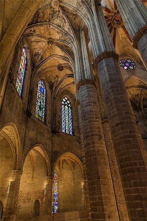 simsearch:400-05356743,k - Interior of Santa Maria del Mar, the most beautiful gothic church in Barcelona Stockbilder - Microstock & Abonnement, Bildnummer: 400-08075600