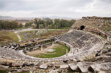 simsearch:400-05888566,k - Ancient greek amphitheater in Turkey Photographie de stock - Aubaine LD & Abonnement, Code: 400-08070421