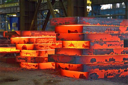 simsearch:400-05672636,k - Industry steel, Hot slab stack Photographie de stock - Aubaine LD & Abonnement, Code: 400-08097051