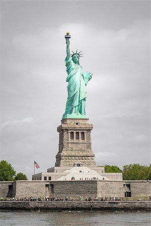 simsearch:614-06813336,k - An image of the Statue of Liberty in New York Stockbilder - Microstock & Abonnement, Bildnummer: 400-08098270
