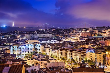 simsearch:400-07326929,k - Lisbon, Portugal skyline at night. Foto de stock - Royalty-Free Super Valor e Assinatura, Número: 400-08107470