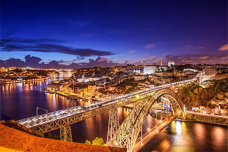 porto (ville) - Porto, Portugal cityscape on the Douro River. Photographie de stock - Aubaine LD & Abonnement, Code: 400-08107481