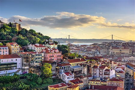 Lisbon, Portugal skyline at Sao Jorge Castle. Foto de stock - Super Valor sin royalties y Suscripción, Código: 400-08107493