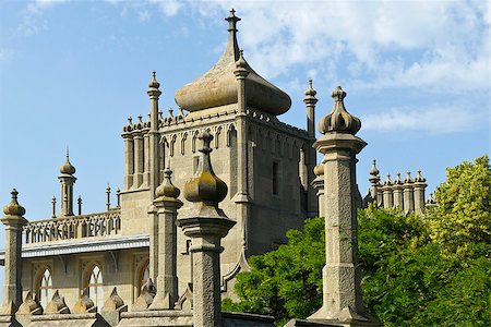 simsearch:400-07175745,k - This is the northern facade of Vorontsov Palace (Alupka, Crimea). The palace is situated against the blue sky background. Fotografie stock - Microstock e Abbonamento, Codice: 400-08107675