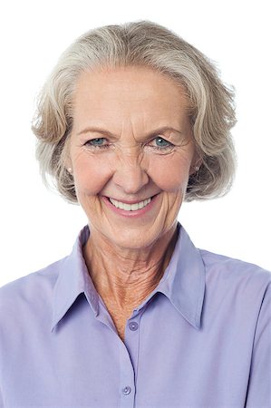 simsearch:400-04973976,k - Beautiful smiling senior woman, portrait. Foto de stock - Super Valor sin royalties y Suscripción, Código: 400-08107949
