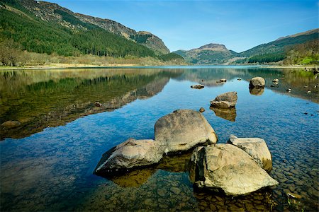 simsearch:400-08114103,k - Lake Landscape, Scotland - Highlands with reflections on a clear day. Foto de stock - Royalty-Free Super Valor e Assinatura, Número: 400-08114104