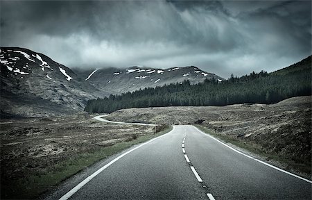 simsearch:400-06915108,k - Road into Mountain Range, Scotland, UK Photographie de stock - Aubaine LD & Abonnement, Code: 400-08114111
