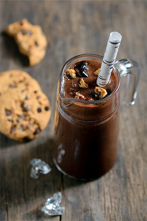 Chocolate Milkshake with Cookies Topping Stock Photo - Budget Royalty-Free & Subscription, Code: 400-08115573