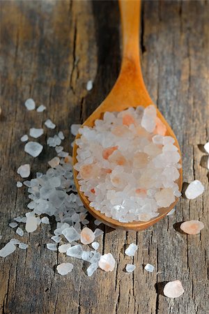 sal - Pink salt from the Himalayas on wooden background Stock Photo - Budget Royalty-Free & Subscription, Code: 400-08115867