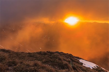 simsearch:400-07302061,k - Sunrise in Fagaras Mountains. Southern Carpathians, Romania Foto de stock - Royalty-Free Super Valor e Assinatura, Número: 400-08110340