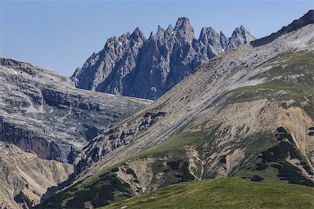 simsearch:400-08111064,k - Mountains around Tre Cime di Lavaredo - Dolomites, Italy Foto de stock - Super Valor sin royalties y Suscripción, Código: 400-08111064