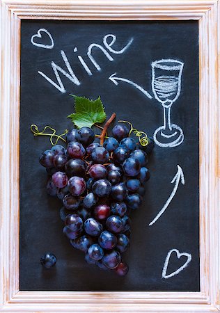 rose blue glass photos - Fresh ripe red grape cluster on old chalk board. Invitation card. Stock Photo - Budget Royalty-Free & Subscription, Code: 400-08138694