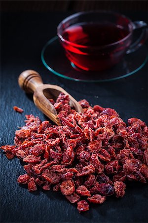 simsearch:400-04167332,k - Dried cranberries for hot tea or punch Stock Photo - Budget Royalty-Free & Subscription, Code: 400-08131599