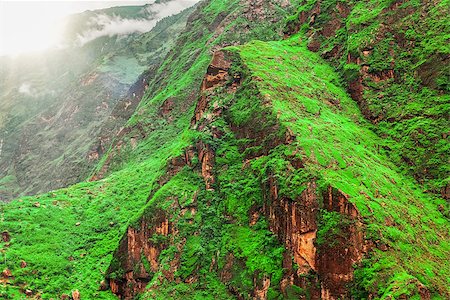 simsearch:400-07682483,k - Beautiful landscape in Himalayas mountains, Annapurna area. Photographie de stock - Aubaine LD & Abonnement, Code: 400-08154068