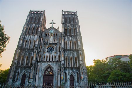 simsearch:845-02726565,k - Beautiful religious decor with the building in Dalat.Asia. Vietnam Fotografie stock - Microstock e Abbonamento, Codice: 400-08154913